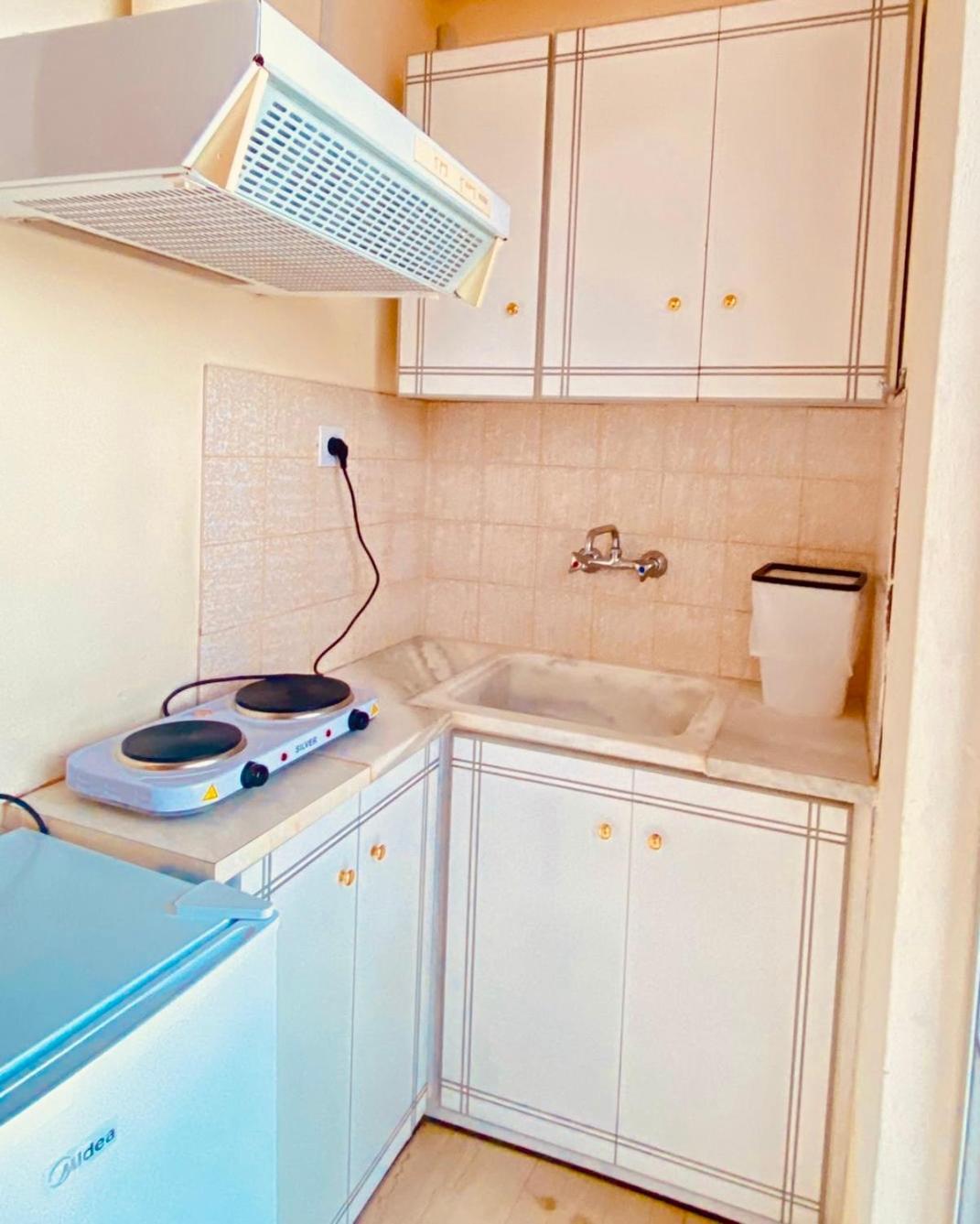 Alexiou Studios Loutra Edipsou  Extérieur photo